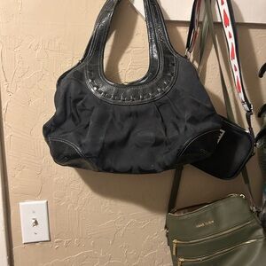 Vintage Coach Signature Canvas Ergo Kiss Lock Shoulder Bag